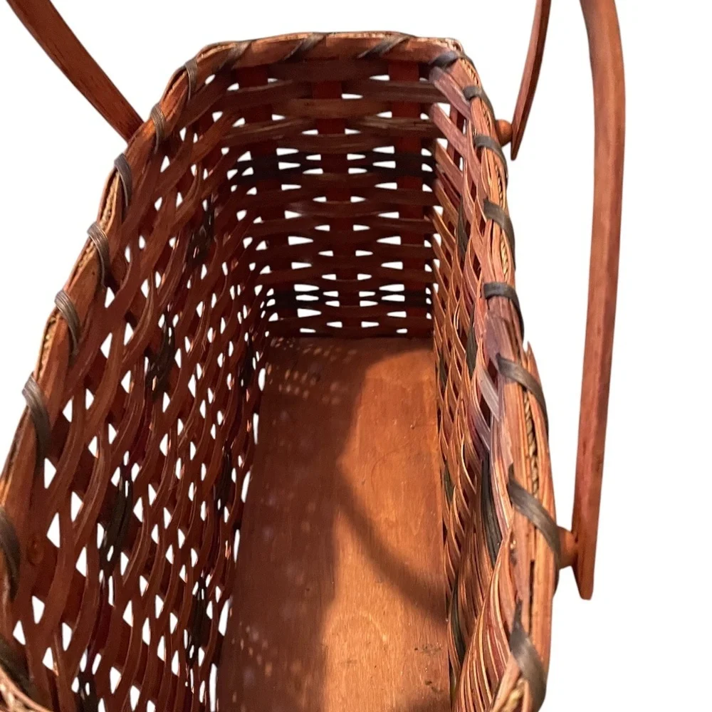 NEW Large Hand Crafted‎ Reddish Brown Amish Wood Slat Basket, Bent Wood Handle